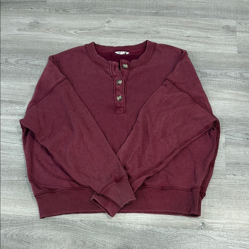 American Eagle Button up crewneck